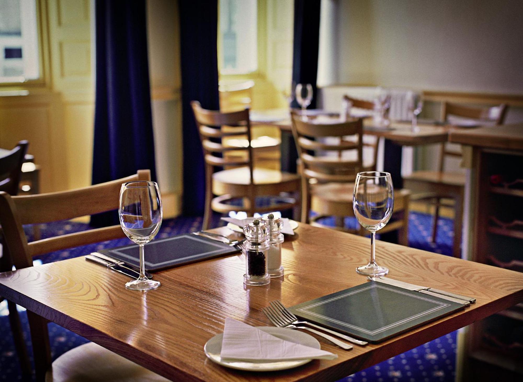 The Spread Eagle Hotel ジェドバラ エクステリア 写真